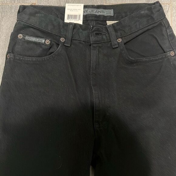 NWT DKNY Jeans Classic Slim Fit Tapered Leg Jeans Size 4x34 - Picture 6 of 7